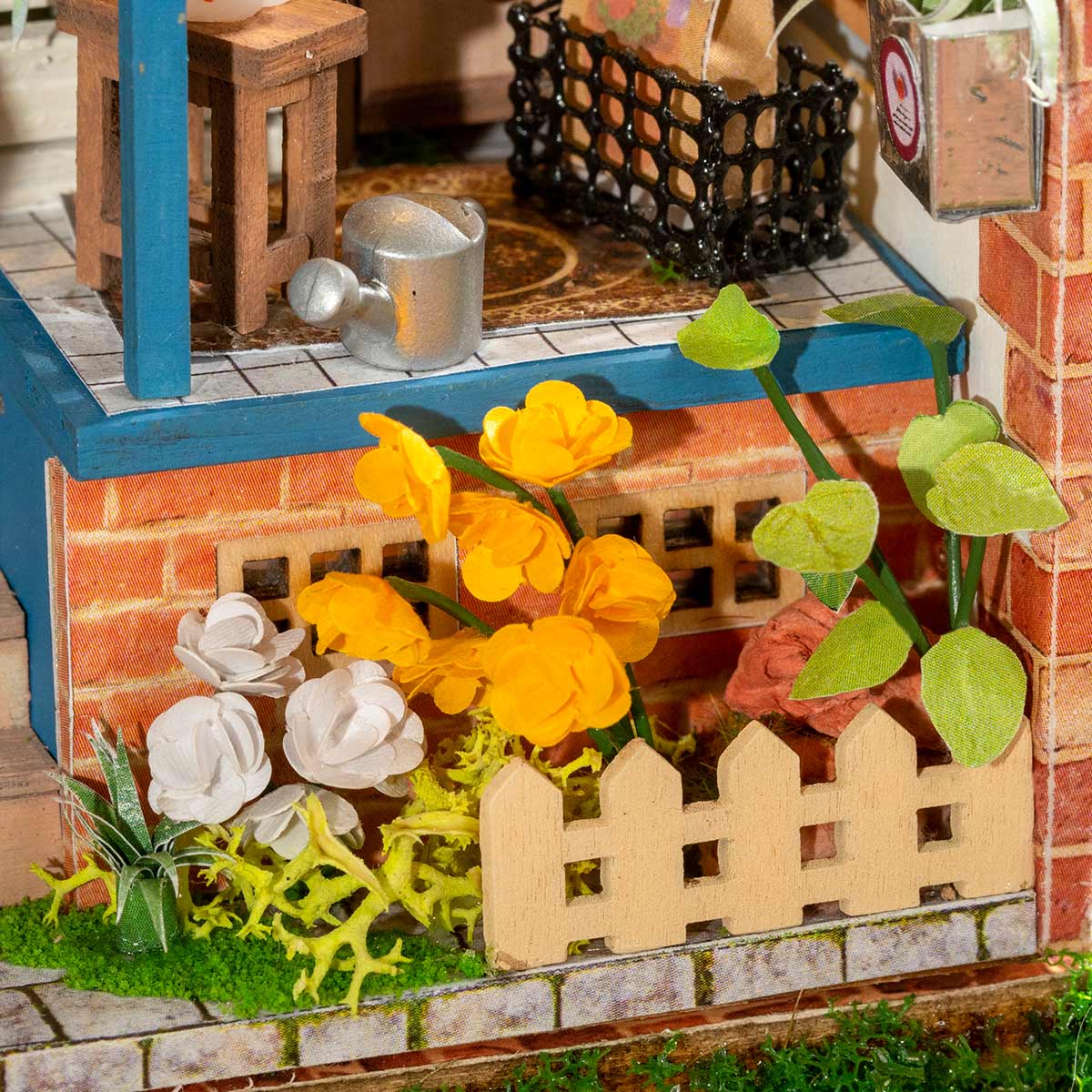 Dream Yard DIY Miniature House DS012  1 : 28