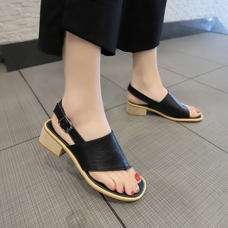 Spring And Summer Leather Casual Shoes  And  New Belt Buckle Solid Color Plus Size Women's Sandals