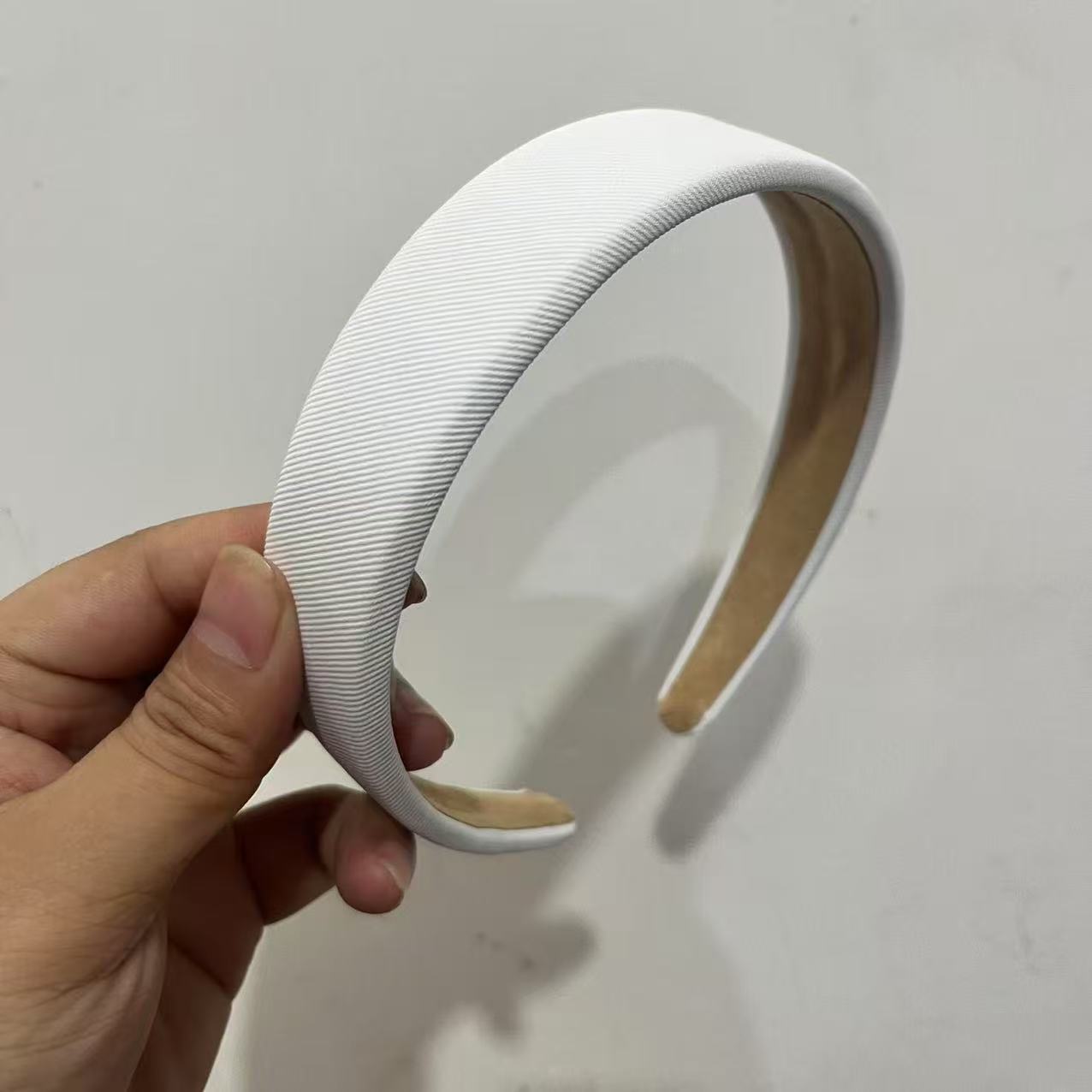 Women's non-slip stylish headband