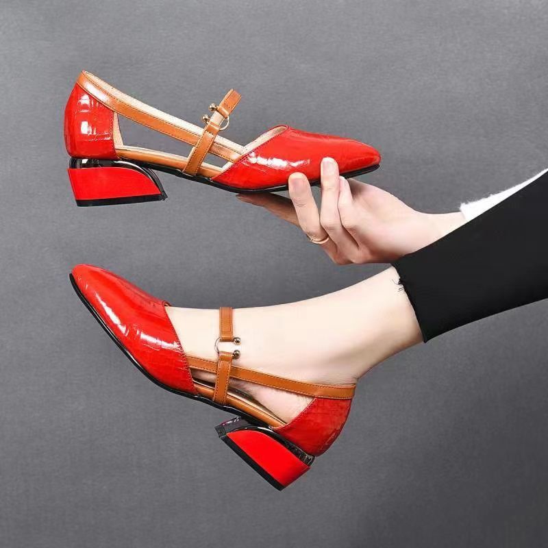 Spring And Summer Leather Casual Shoes  And  New Belt Buckle Solid Color Plus Size Women's Sandals